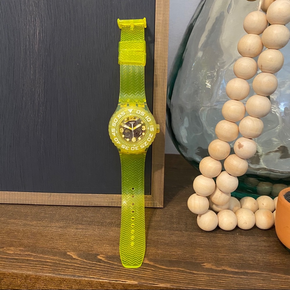 Swatch Neon Yellow / Green Watch Trendy